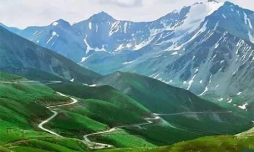 The unique highway in Xinjiang - the Duku Highway